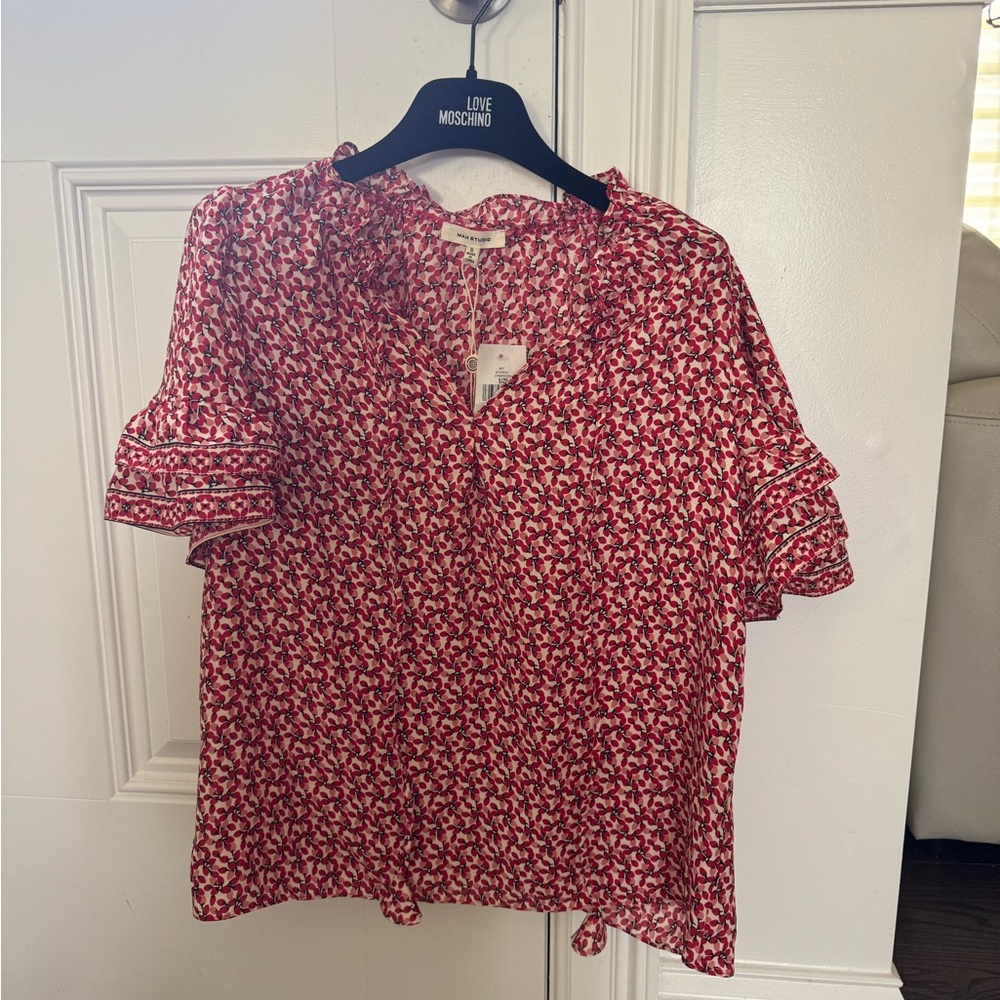 Max Studio Red and White Floral Ruffle-Sleeve Blouse